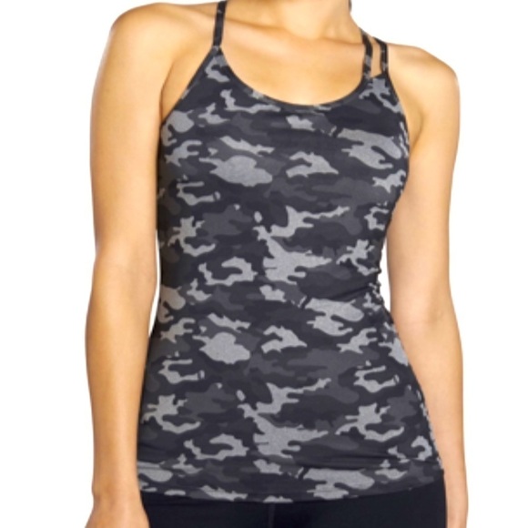Fabletics Omemmee Sport Bra Tank Top Color Camo Printed Size XXS - Picture 1 of 5
